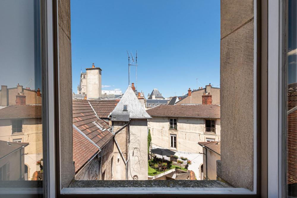 Le Palais Lägenhet Dijon Exteriör bild